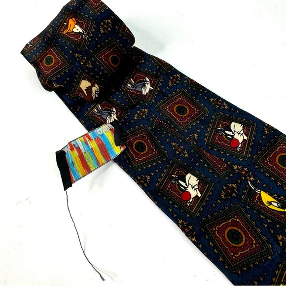 Looney Tunes Mania Silk Tie - Picture 8 of 8